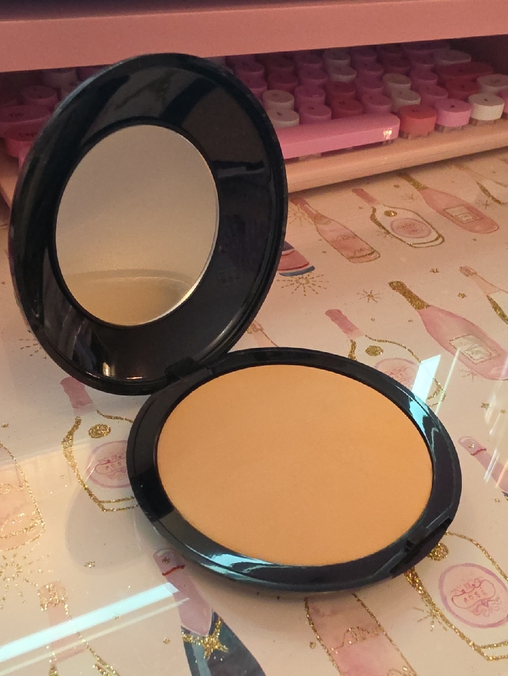 Laura Geller Double Take Baked Powder Foundation- Light